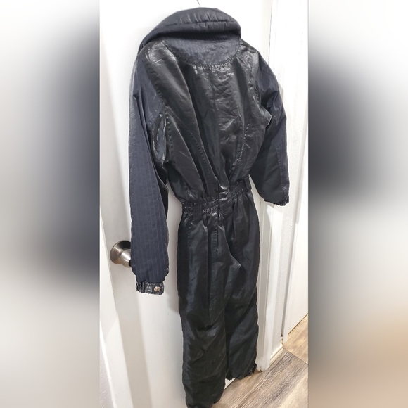 ‼️last chance. black ski suit. Women's size 4. Brand Descent. - Picture 2 of 16